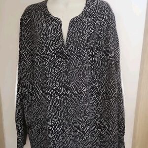 Pure Energy Black and White Tunic Top